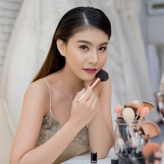 5 Tips Makeup Untuk Jenis Kulit Oily