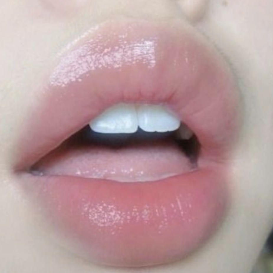 Ini Dia Perbedaan Lip Balm, Lip Oil, dan Lip Gloss! Manakah Yang Kamu Butuhkan?