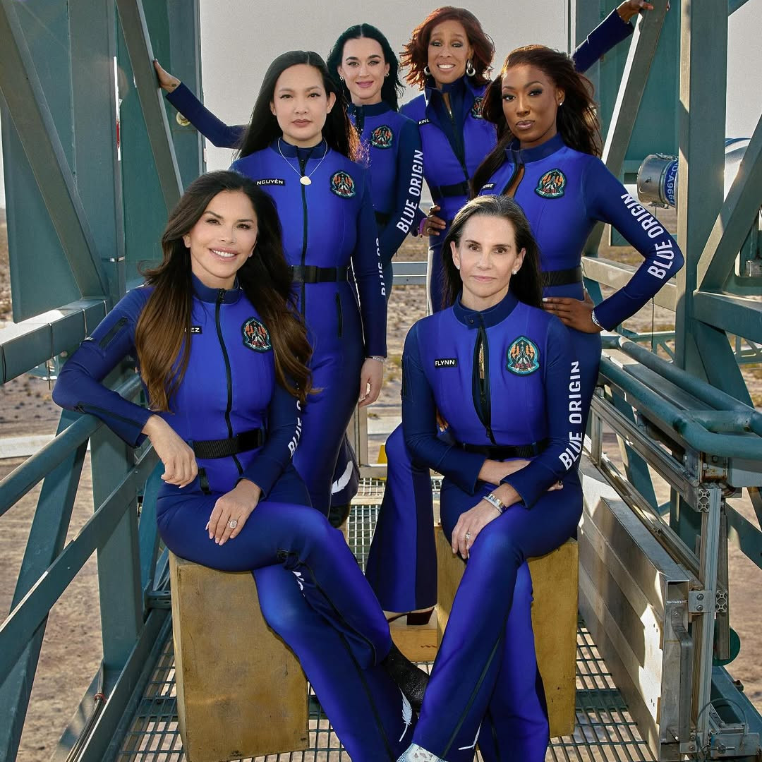 Fakta Menarik Baju Astronot Katy Perry dkk. di Misi Blue Origin, Rancangan Duo Desainer Kenamaan