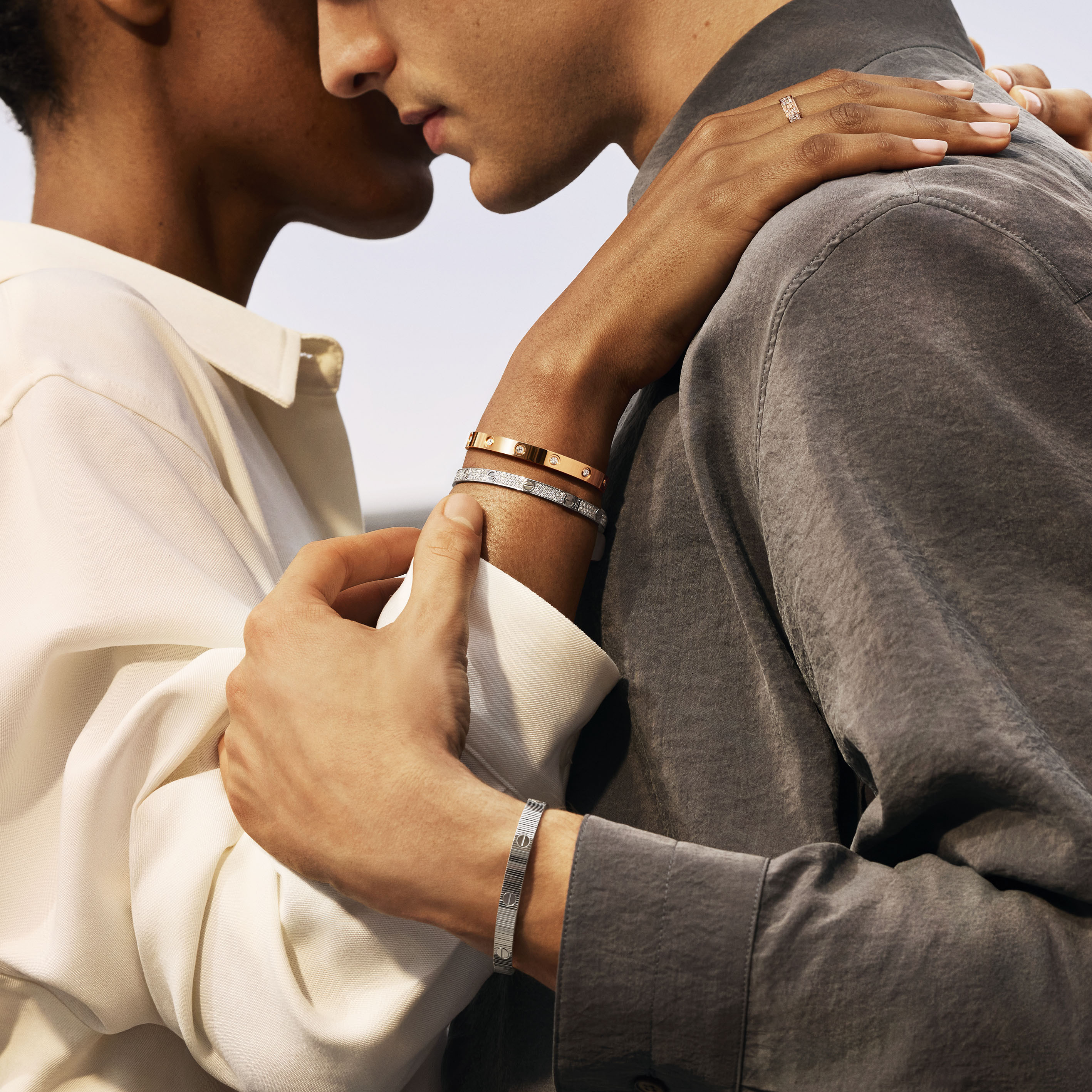 Mengenal Gelang Love yang Ikonis dari Cartier! Simbol Cinta dan Mode yang Modern