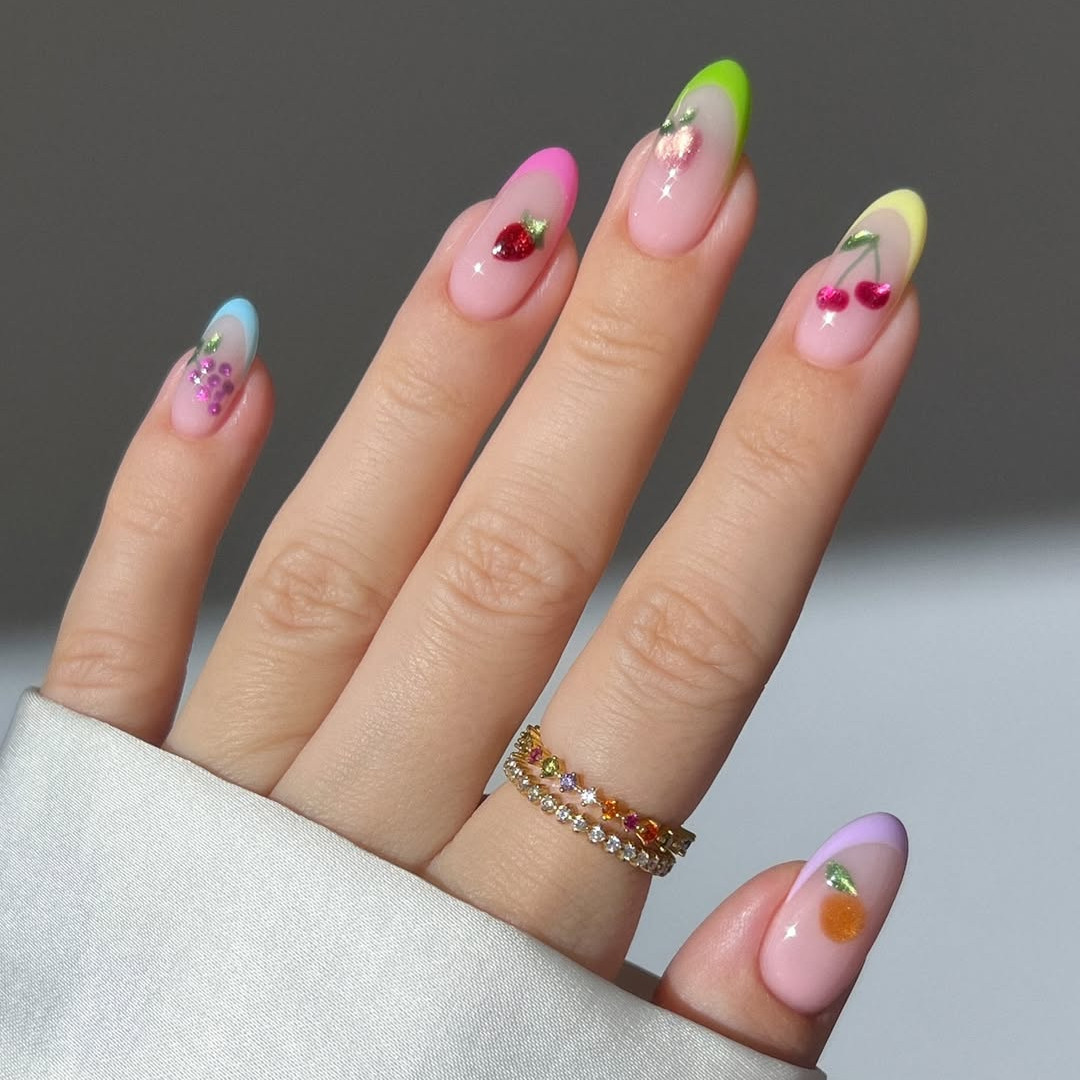 Fresh & Cute! ⁠Tren Fruit Nails untuk Musim Panas