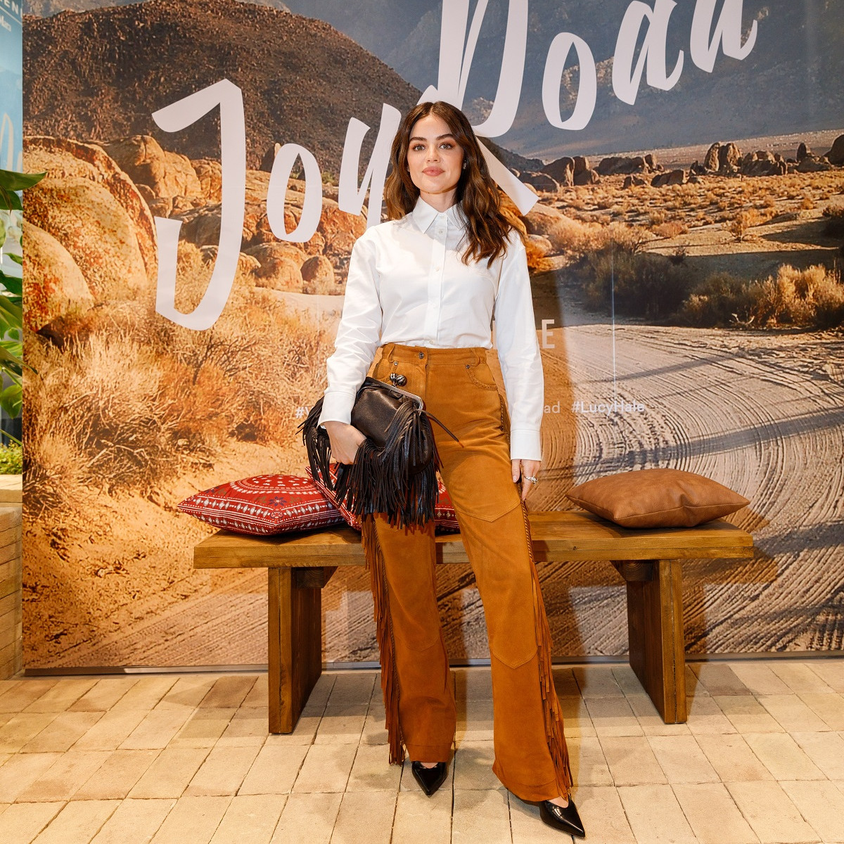 Weekend Max Mara Rilis Koleksi Kolaborasi dengan Lucy Hale