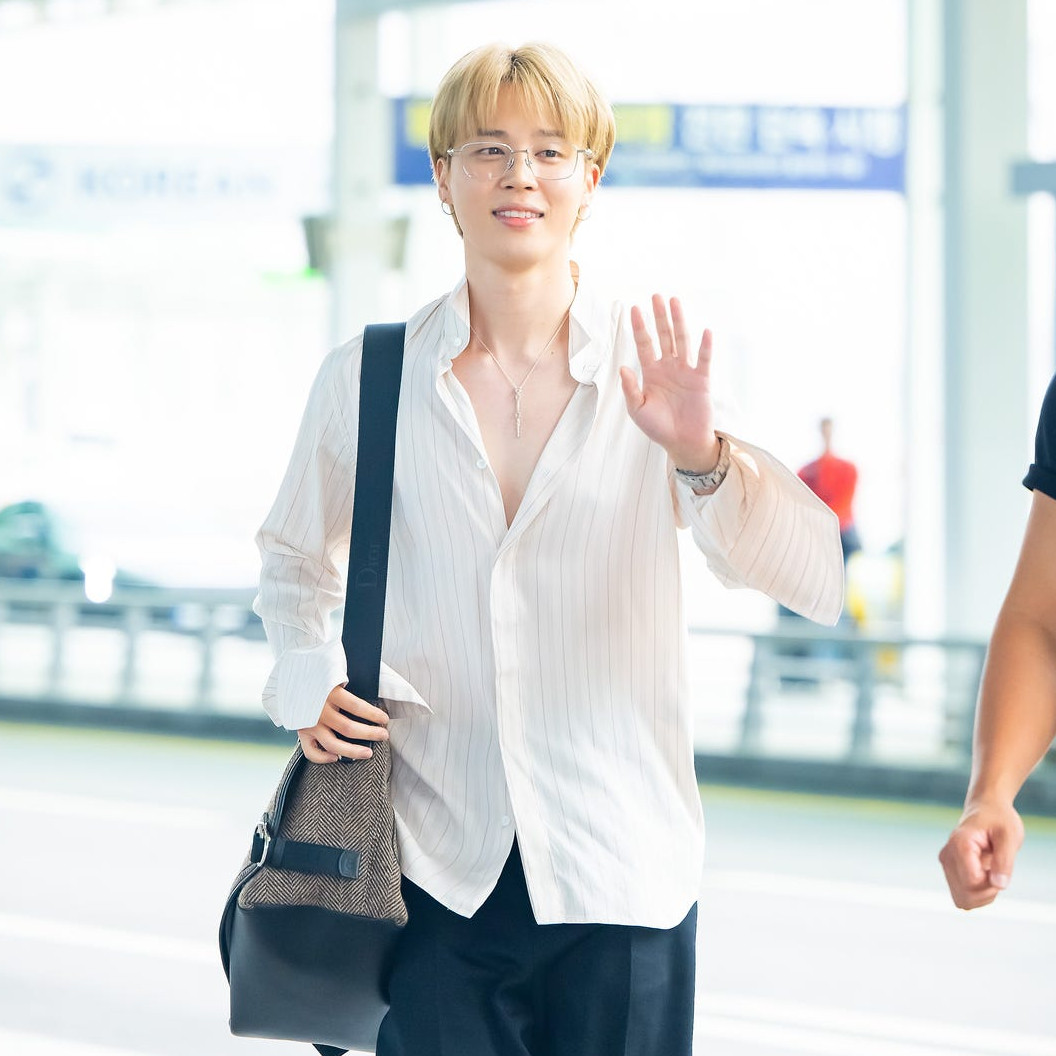 Deretan Koleksi Tas Mewah Jimin BTS yang Stylish dan Classy