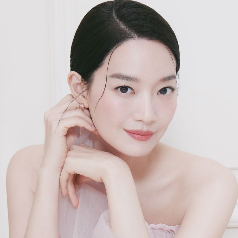 Shin Min A Menjadi Brand Ambassador Terbaru Clé de Peau Beauté