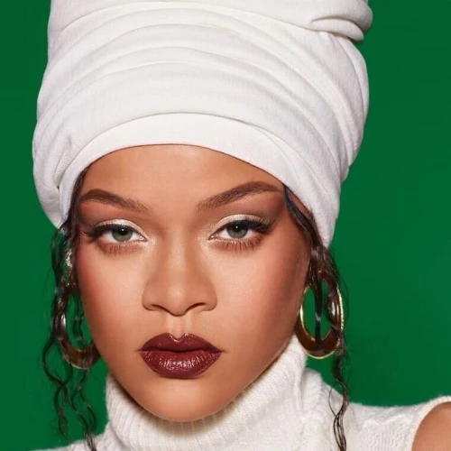 Rihanna Akan Manggung di Super Bowl Halftime Show 2023