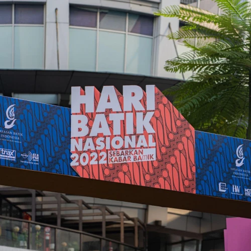 YBI Rayakan Hari Batik Nasional 2022