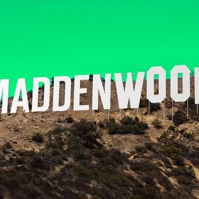 Steve Madden Perkenalkan Kampanye Global: Maddenwood