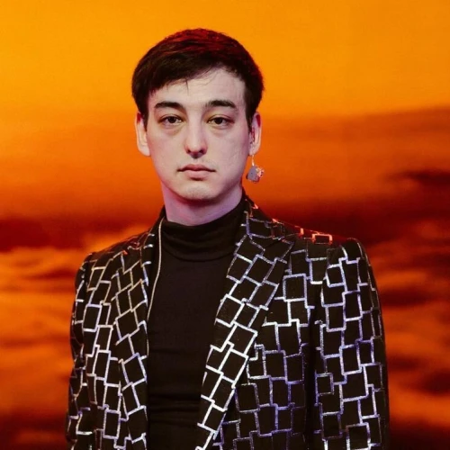 Joji Rilis Album Terbaru “SMITHEREENS” Susul Kesuksesan Lagu Glimpse of Us
