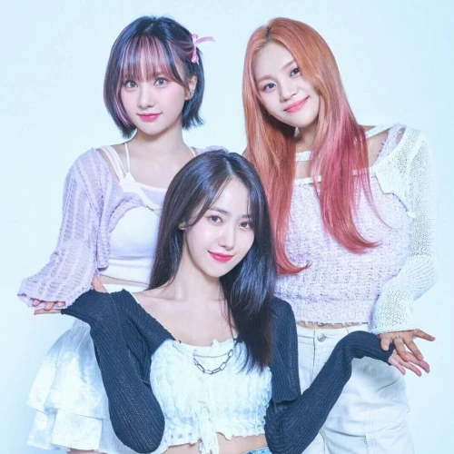 Girl Group VIVIZ Siap Comeback di Akhir Januari 2023
