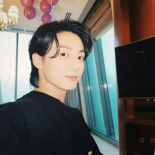 Jungkook Catat Sejarah Baru di iHeart Radio Music Awards 2023!