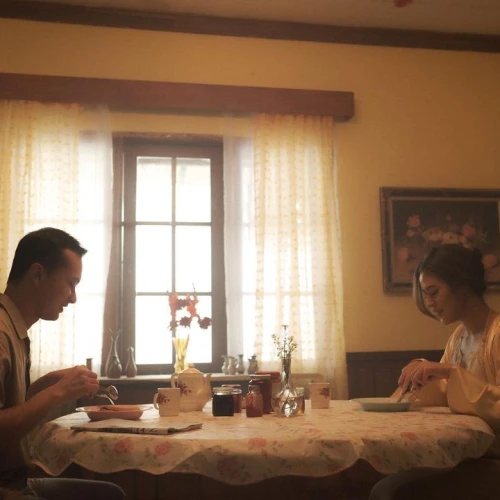 Gandeng Nicholas Saputra, Raisa Rilis Video Klip 'Nyaman Tak Cukup'