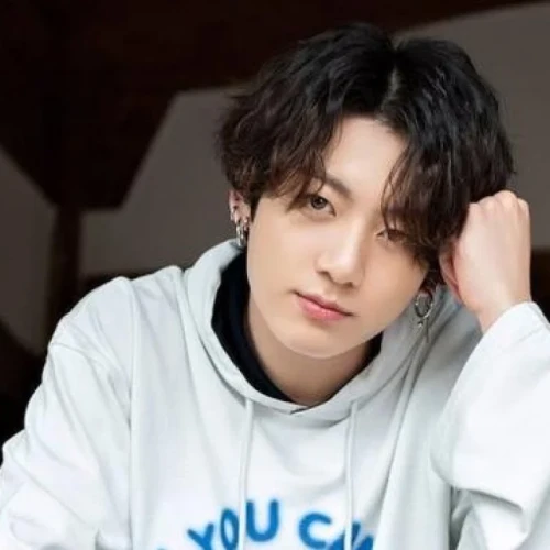 Jungkook BTS Heran Ada yang Mengenalinya Saat Nonton Coachella