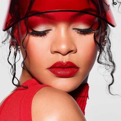 Rihanna Akan Jadi Pengisi Suara Smurfette Dalam Film The Smurfs Movie