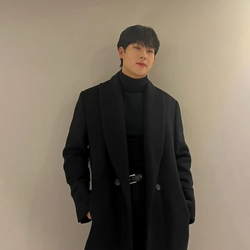 Joohoney MONSTA X Akan Rilis Album Solo Perdana Mei 2023