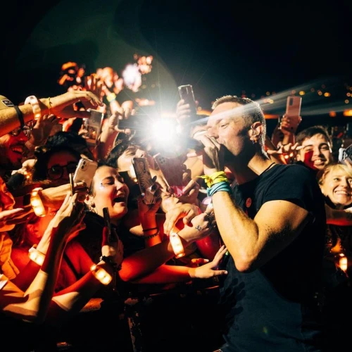 Coldplay Gelar Konser Perdana di Indonesia 15 November 2023