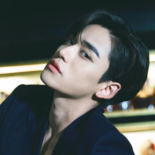 Setelah Diskusi Panjang, Lucas Resmi Keluar Dari SM Entertainment dan WayV