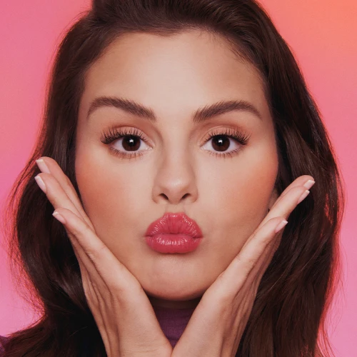 Exclusive Interview: Selena Gomez Bercerita Tentang Self-Love dan Rare Beauty