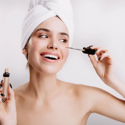 Mengenal 5 Fungsi Concealer yang Perlu Kamu Tahu