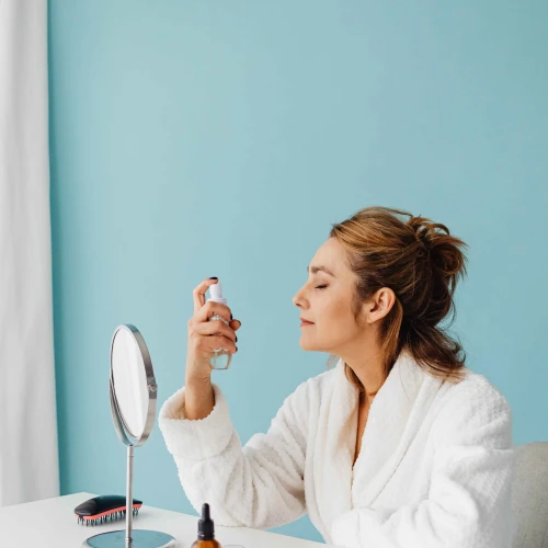Rekomendasi Setting Spray yang Cocok Untuk Kulit Berminyak!