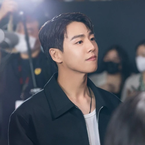5 Drama Korea Terbaik Lee Hyun Woo yang Sayang untuk Dilewatkan!