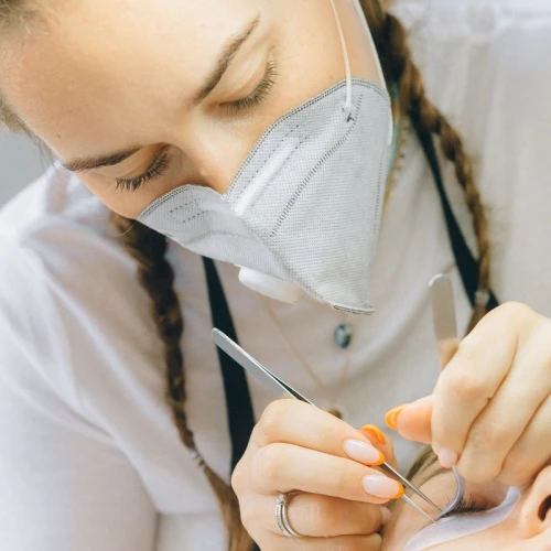 Perhatikan 5 Hal Ini Sebelum Melakukan Lash Extension!