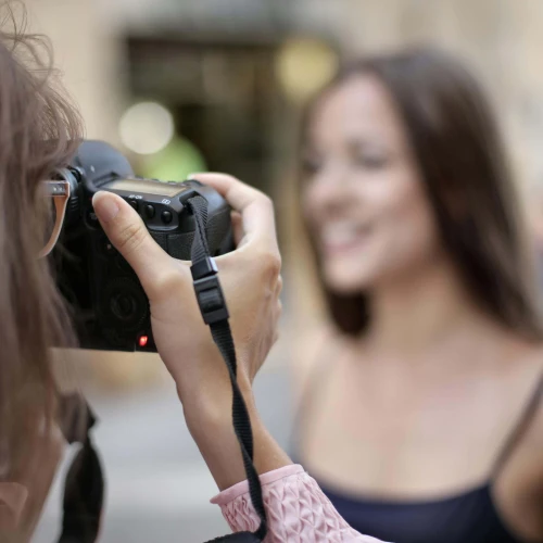 Mengenal Makna dan Dampak Istilah Viral di TikTok, Beauty Privilege