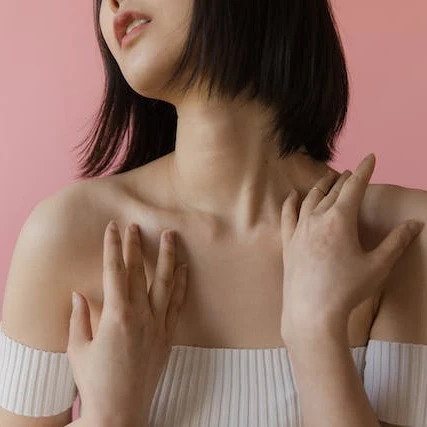 5 Cara Menghilangkan Daki di Leher Secara Mudah!