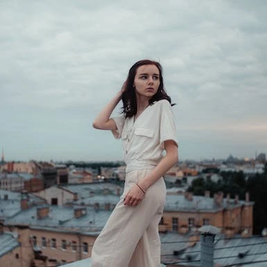 Baju Jumpsuit Panjang Perempuan yang Sesuai dengan Bentuk Tubuh!
