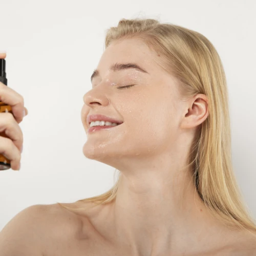 Ketahui 4 Cara Menggunakan Face Mist yang Benar
