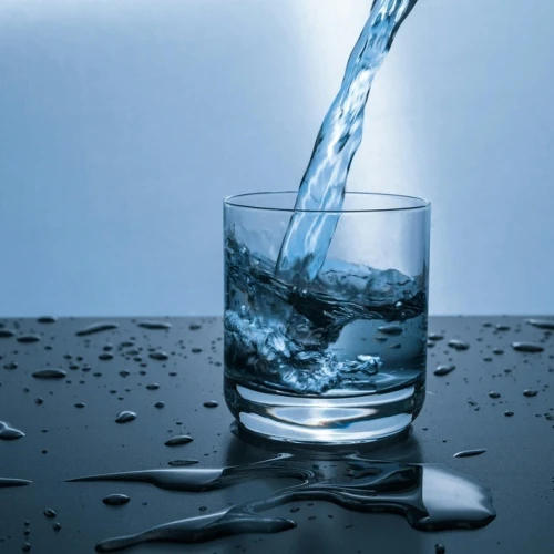 Sudah Tahu? Ini 5 Manfaat Minum Air Hangat Untuk Tubuh