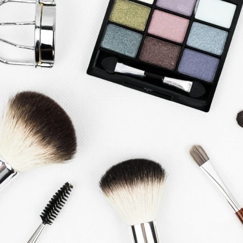 6 Makeup Tools yang Wajib Dimiliki Oleh Para Makeup Beginners!