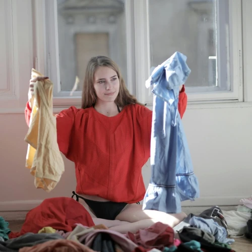 Jangan Diabaikan! Berikut Alasan Pentingnya Mencuci Baju Baru