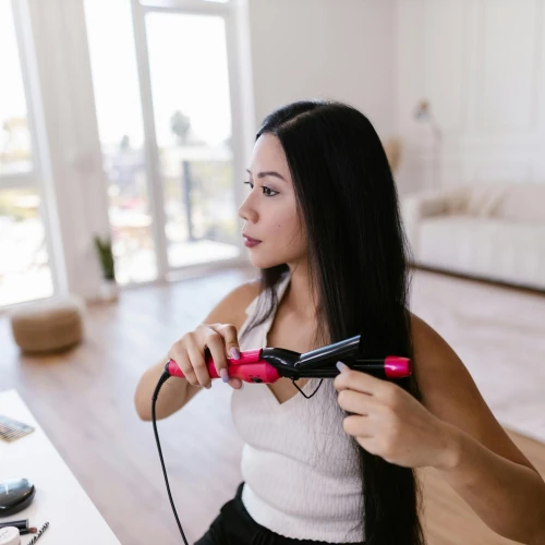 Cara Mencegah Rambut Rusak Meski Sering Di-Styling