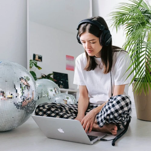 Apakah Toxic Productivity Berpengaruh Terhadap Kreativitasmu?