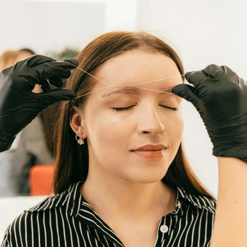 Sebelum Threading Alis, Ketahui Dulu Semua Hal Berikut Ini!