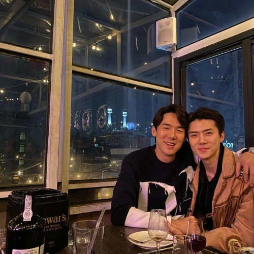 Twinsies! Ini Deretan Selebriti Korea yang Memiliki Wajah Mirip