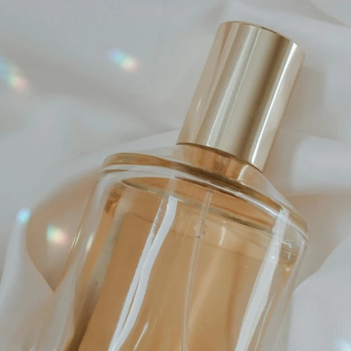 5 Top Notes Parfum Terbaik untuk Menyambut Musim Hujan
