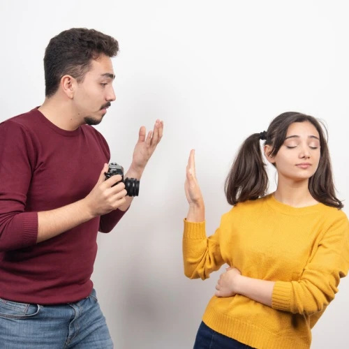5 Tips Mengatasi Pasangan yang Terbiasa 'Silent Treatment'