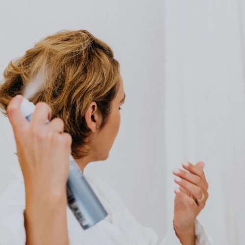 4 Rekomendasi Dry Shampoo Bisa Beli di Drugstore