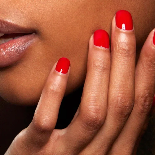 Ini Cara Menghilangkan Nail Polish yang Benar Menurut Para Ahli