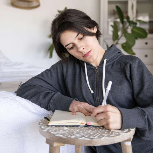3 Pertanyaan Journaling untuk Menutup Hari dengan Mindful
