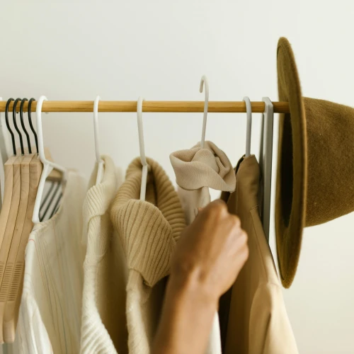 Rekomendasi Brand Lokal Yang Menjual Basic Wear