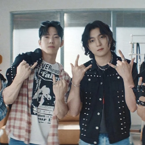 Kenalan dengan Day6, Band Asal Korea yang Baru Saja Konser di Indonesia!