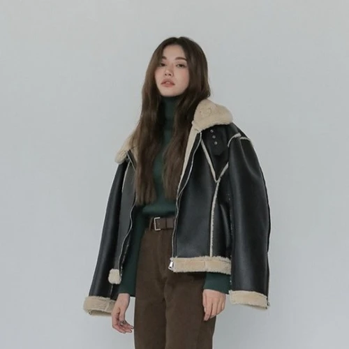 Sejarah Leather Jacket: Dari Moto hingga Fashion Statement