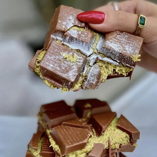 Simple! Ternyata Kamu Bisa Membuat Cokelat Dubai Sendiri, Ini Caranya!