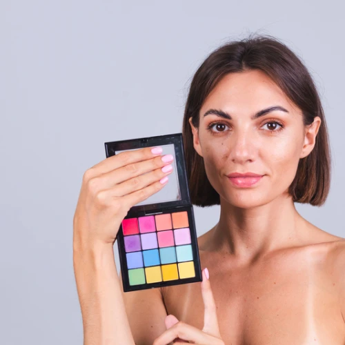 Mengenal Fungsi Color Corrector dalam Makeup