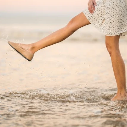 8 Cara Mengeringkan Sepatu Dengan Cepat Tanpa Bantuan Matahari