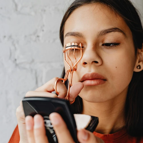 Tips Memilih Eyelash Curler Buat Matamu
