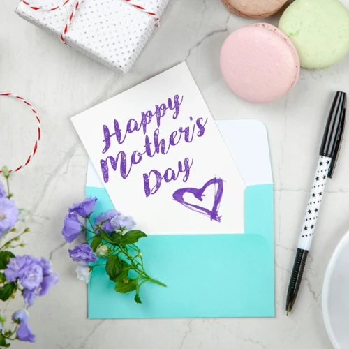 50+ Ucapan Manis dan Menyentuh Hati Untuk Kamu Sampaikan di Hari Ibu!