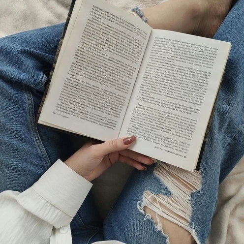 Rekomendasi 5 Novel Romantis untuk Dibaca Saat Liburan